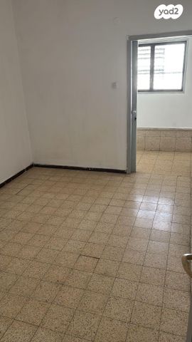 דירה, ישראל בן ציון 20, דרום מערב ותיק, בת ים