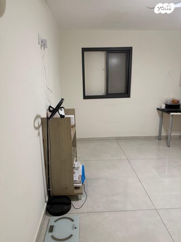 מרתף/ פרטר, האהבה 24, שרונה, כפר יונה