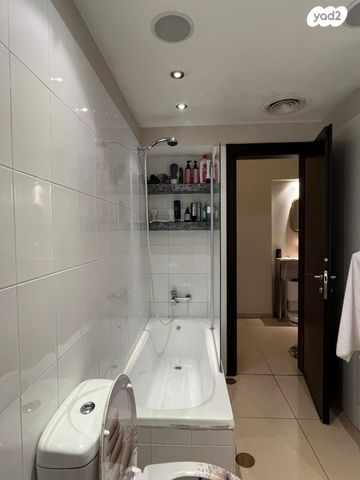 דירה, מטלון 76, נווה שאנן, תל אביב יפו