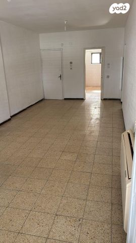 דירה, ישראל בן ציון 20, דרום מערב ותיק, בת ים