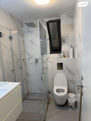 מרתף/ פרטר, האהבה 24, שרונה, כפר יונה