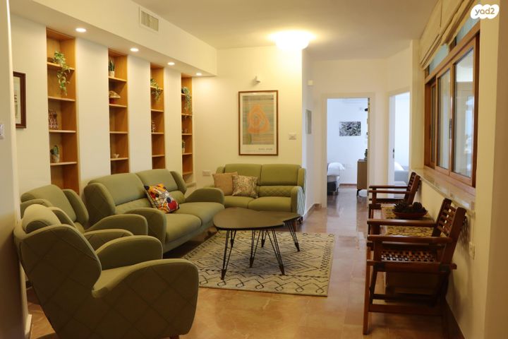 דירת גן, מרווה 10, שבעת המינים, כפר ורדים