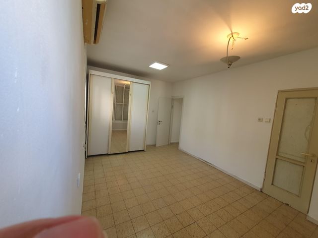 דירה, הרא"ה 6, שכונת יהלום, מרכז העיר ב, רמת גן