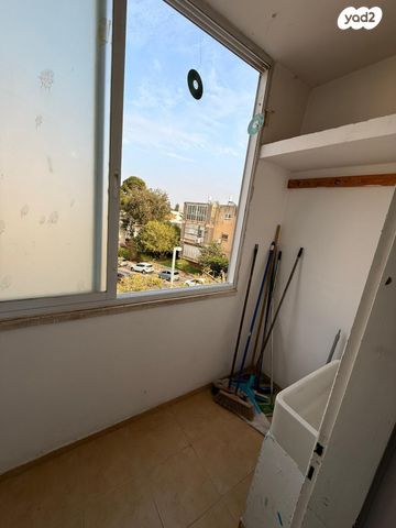 דירה, מצולות ים 17, חברת חשמל, גבעתיים