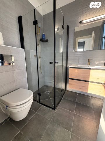 דירה, אור ים, אור עקיבא