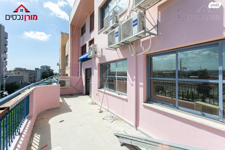 בניין מגורים, רבי שלום שרעבי, נווה פז, חיפה