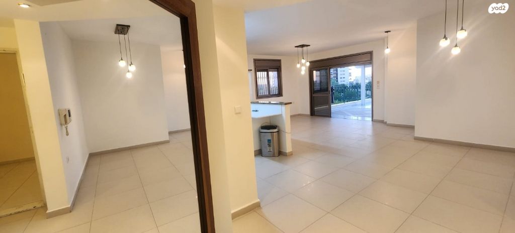 גג/ פנטהאוז, הנביאים, מודיעין מכבים רעות