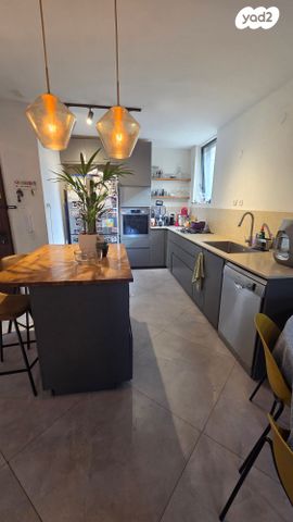 דירה, התחייה, נאות שושנים, חולון