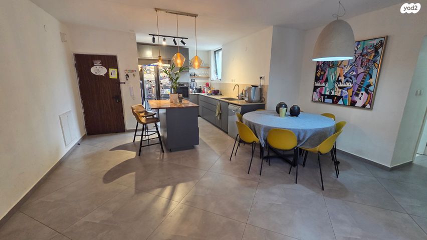 דירה, התחייה, נאות שושנים, חולון