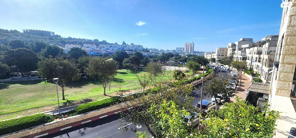 דירה, עמק איילון, הפרחים, מודיעין מכבים רעות