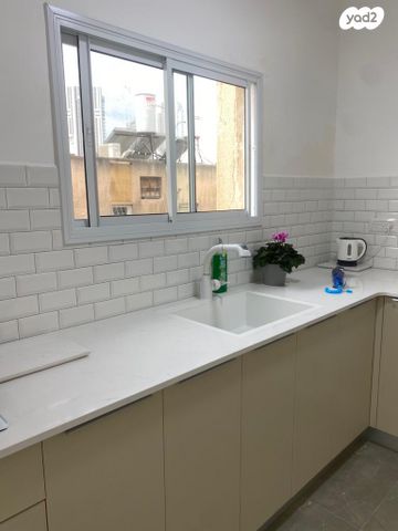 דירה, הנביאים, הנביאים, בת ים