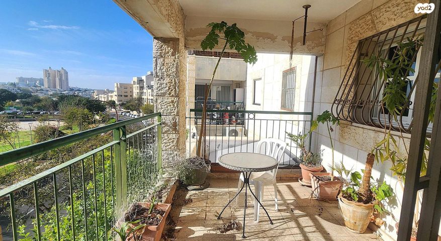 דירה, עמק איילון, הפרחים, מודיעין מכבים רעות