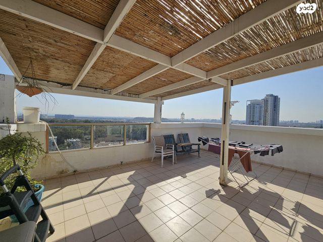 גג/ פנטהאוז, מלכי צדק, רמת השקמה, רמת גן