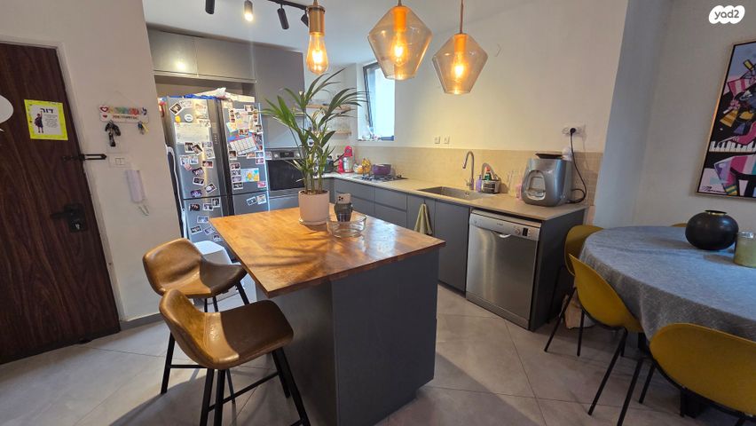 דירה, התחייה, נאות שושנים, חולון