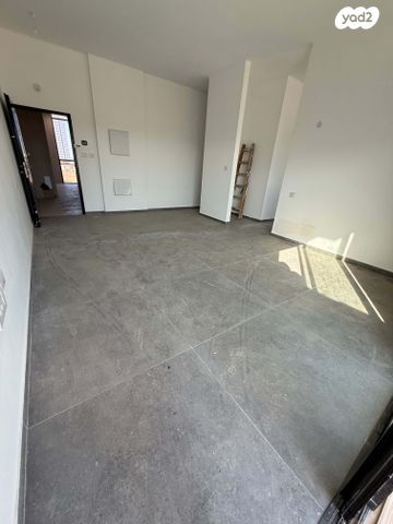 דירה, יהדות טוניסיה, רמת יורם, נתיבות