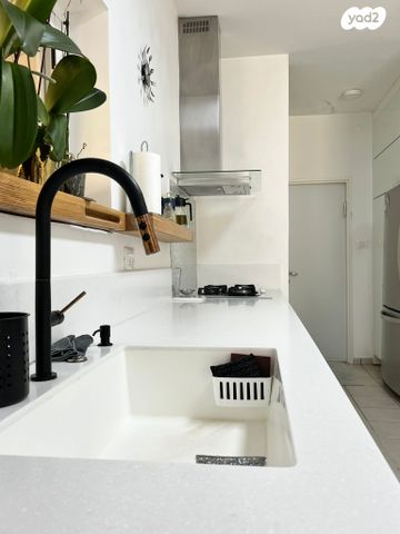 דו משפחתי, שניר, סביונים, מעלות תרשיחא