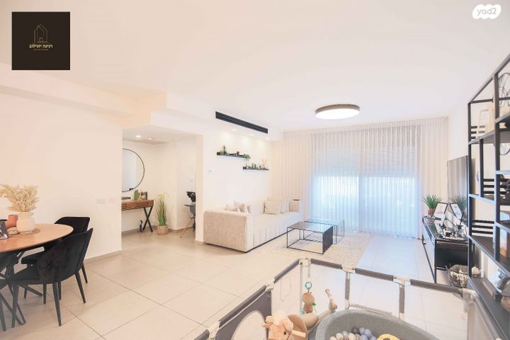 דירה, חטיבת גולני, אחוזת דניה, חדרה