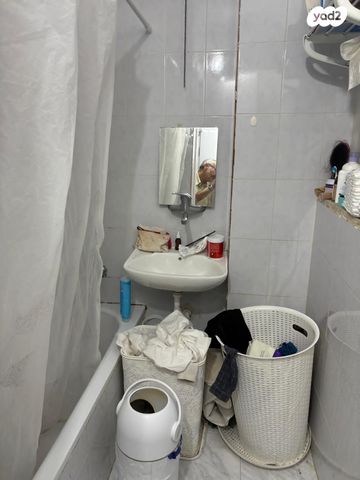 דירה, רש"י, מקור ברוך, ירושלים