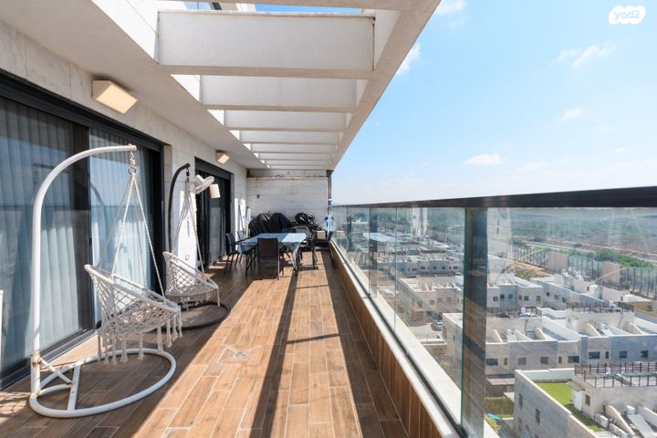 גג/ פנטהאוז, אור ים, אור עקיבא