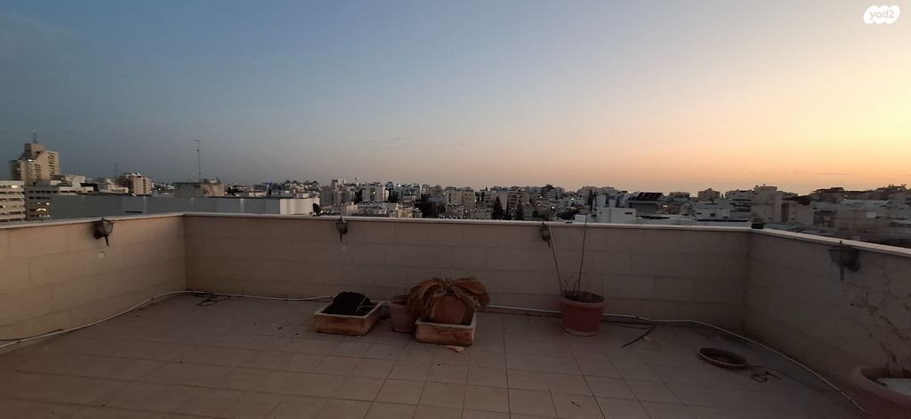 גג/ פנטהאוז, כצנלסון, ראשון לציון