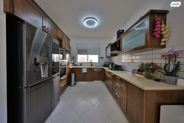 דירת גן, הדקלים, אלונים, קרית אתא