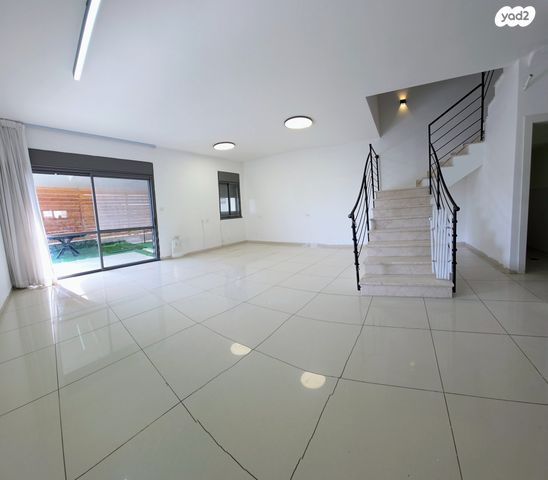 דו משפחתי, קרית רבין, בית שאן