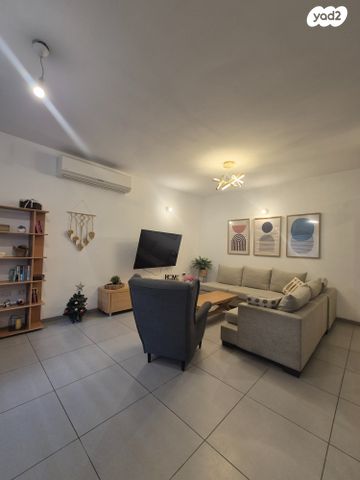 דירת גן, האורן, רמת ישי