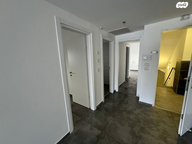 דירה, ארלוזורוב 69, עצמאות יוספטל, בת ים