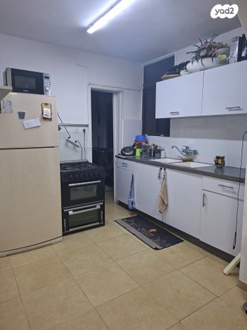 דירה, ישראל זנגוויל, קרית היובל, ירושלים