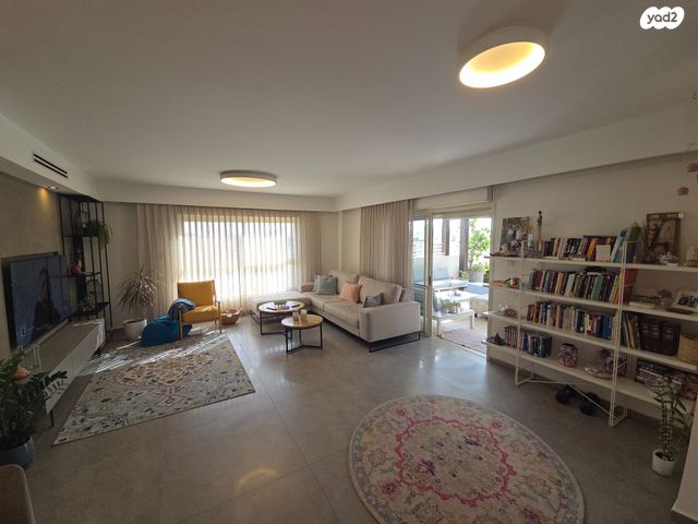 גג/ פנטהאוז, רובע י"ב, אשדוד