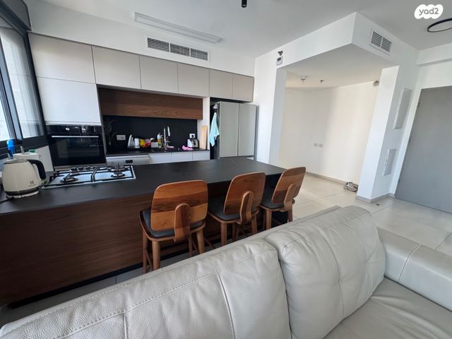 דירה, אור ים, אור עקיבא