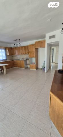 דירה, שדרות הרצל 10, קרית משה, ירושלים