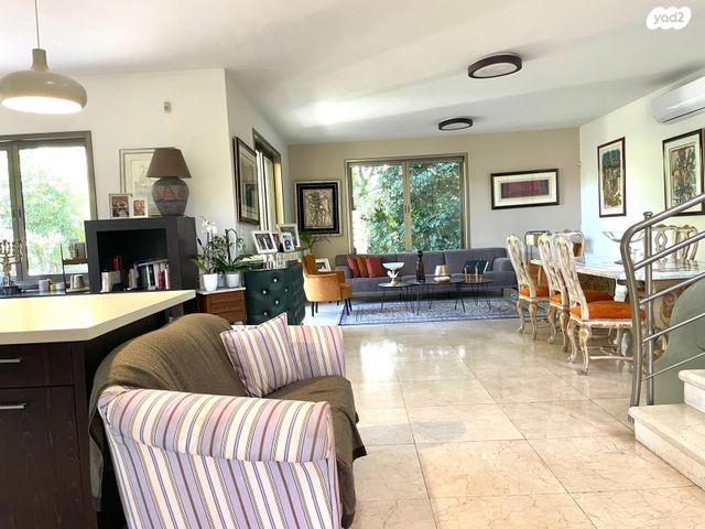 בית פרטי/ קוטג', שיכון אשר, רעננה