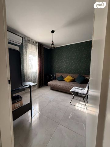 דירה, מבוא המלך עומרי, רובע י"ג, אשדוד