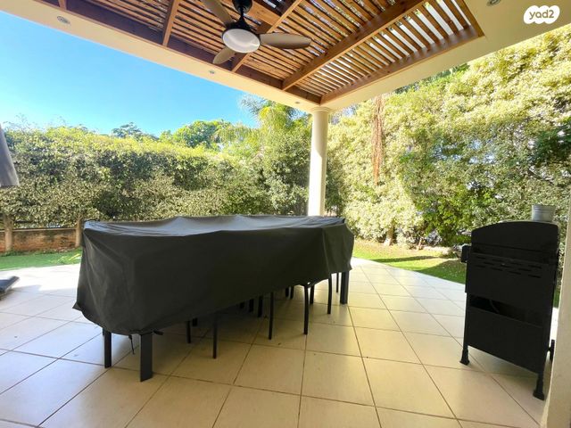 בית פרטי/ קוטג', שיכון אשר, רעננה