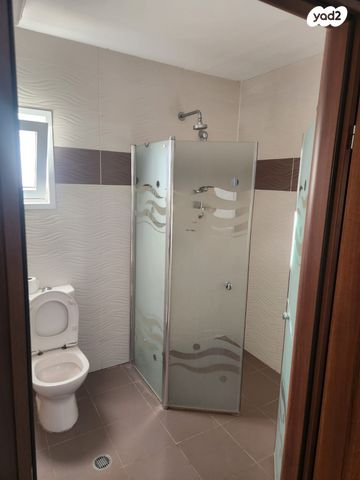 יחידת דיור, בית עזרא