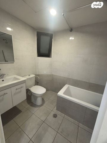 דירה, נופך, הר שמואל, גבעת זאב