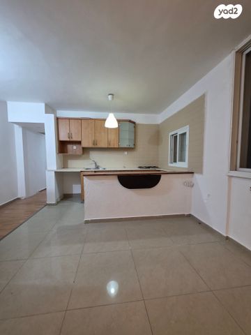 דירה, שדרות רוברט סולד, קרית ים