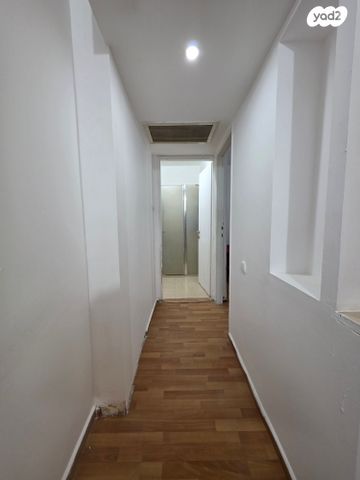 דירה, שדרות רוברט סולד, קרית ים