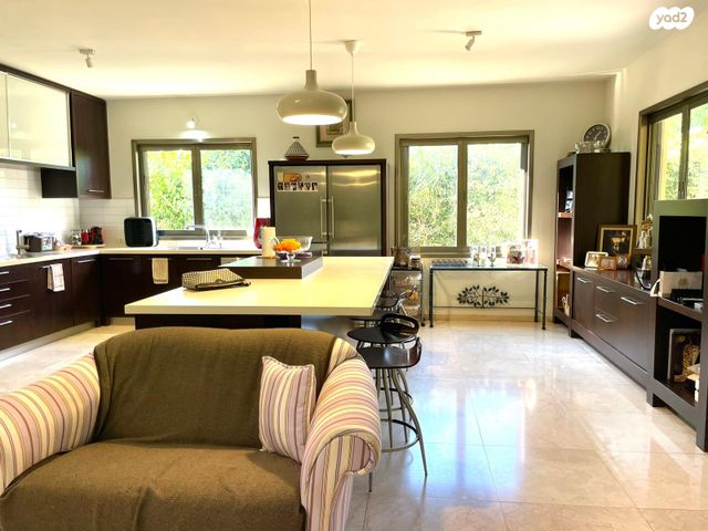 בית פרטי/ קוטג', שיכון אשר, רעננה