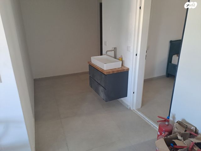 דירה, קנאי הגליל, קטמונים, ירושלים