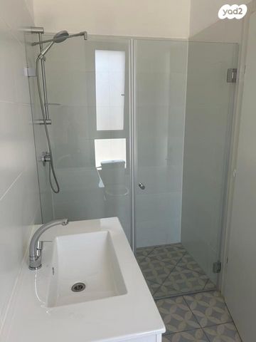 דירה, מניה שוחט, אור יהודה