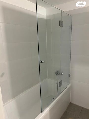 דירה, מניה שוחט, אור יהודה