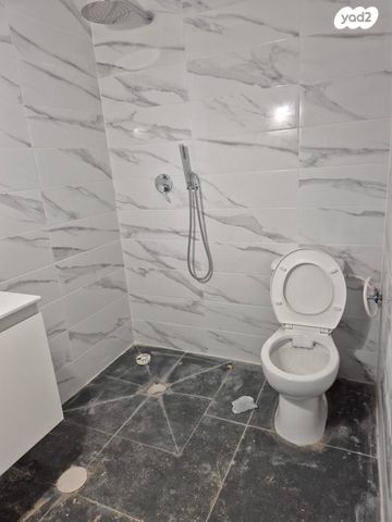 דירה, רא"ל מוטה גור, היובל, שרונה, רחובות