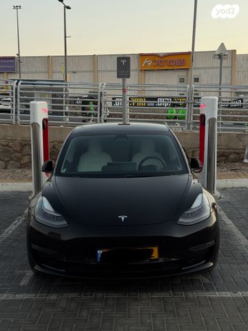 טסלה מודל 3