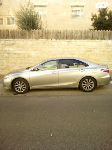 טויוטה קאמרי