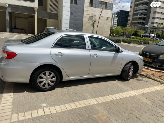 טויוטה קורולה