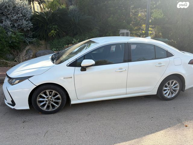 טויוטה קורולה