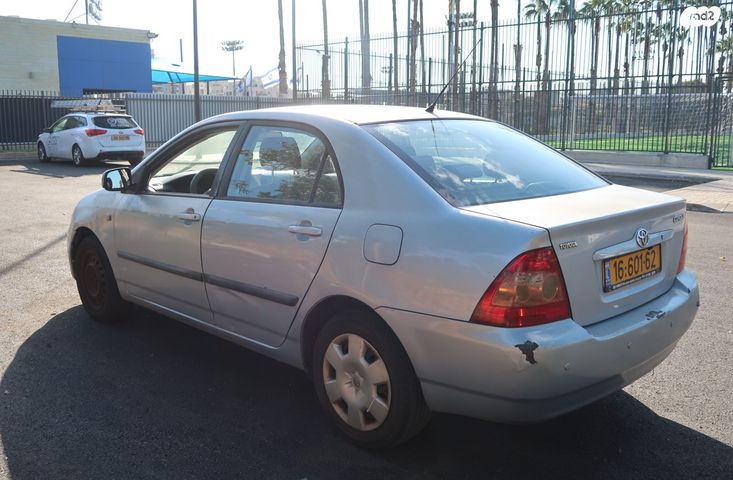 טויוטה קורולה