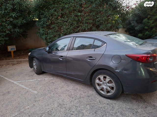 מודעת רכב מאזדה 3